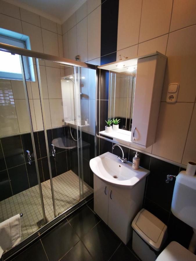 Mate Apartman Gyula Eksteriør bilde