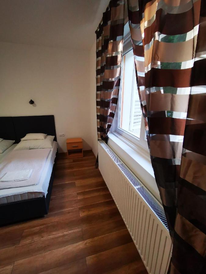 Mate Apartman Gyula Eksteriør bilde
