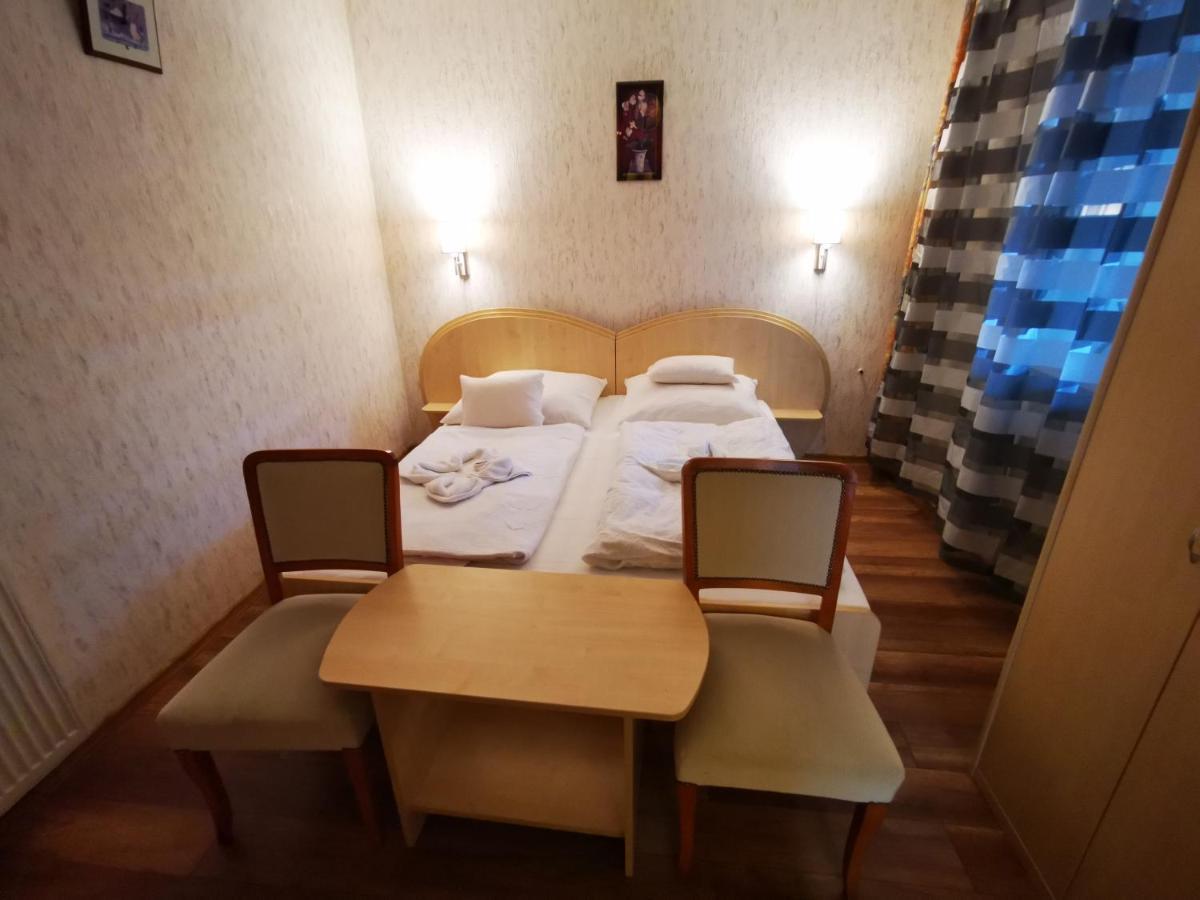 Mate Apartman Gyula Eksteriør bilde